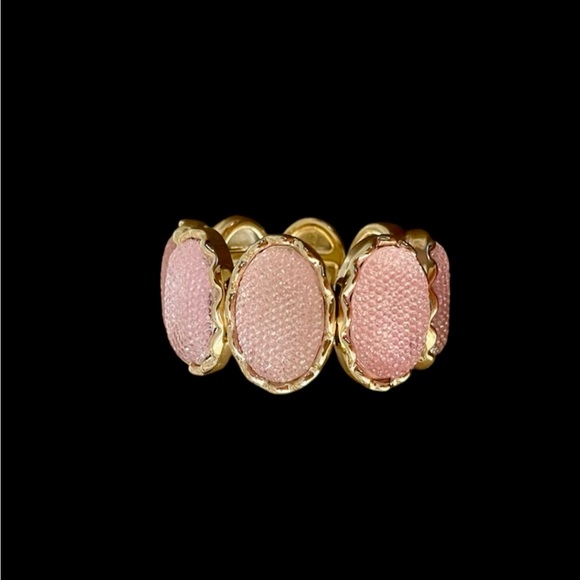🎉Host Pick🎉Pink stretchy bracelet $16🎉Host Pick🎉 - Picture 4 of 7